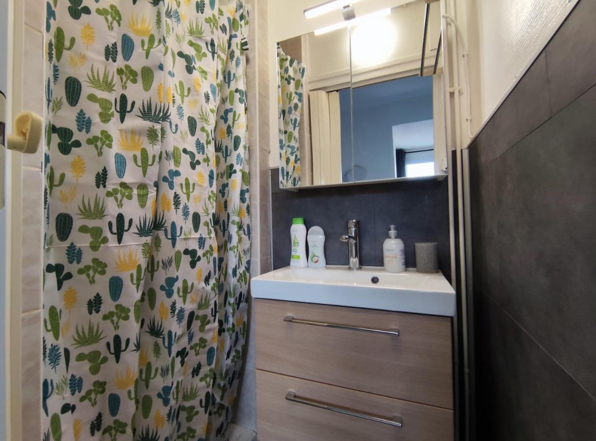 Joli Petit T2 Terrasse Proche Du Phare Apartment Кале Екстериор снимка